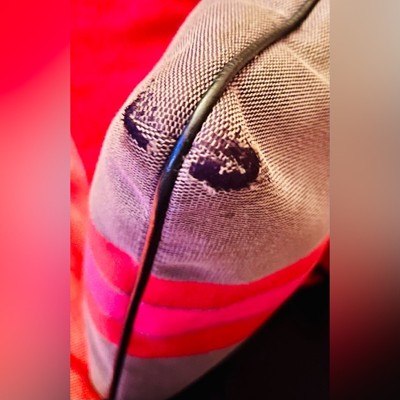 Coach New York with Carriage Crossbody Bag Slight Rubbing on Corners - Picture 4 of 8